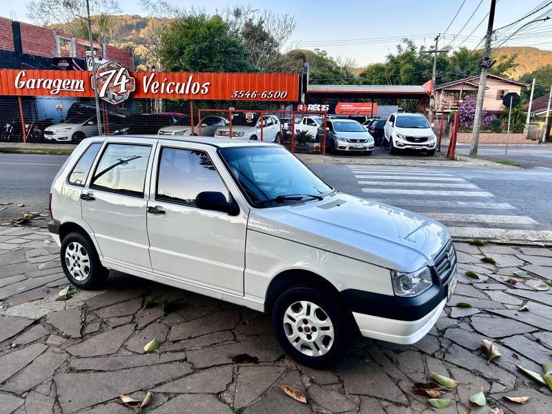 UNO 1.0 MPI MILLE FIRE ECONOMY 8V FLEX 4P MANUAL - 2013 - TRêS COROAS