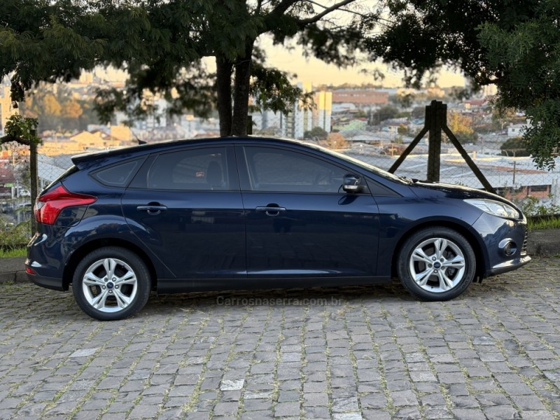 FOCUS 1.6 SE 16V FLEX 4P AUTOMÁTICO - 2014 - CAXIAS DO SUL