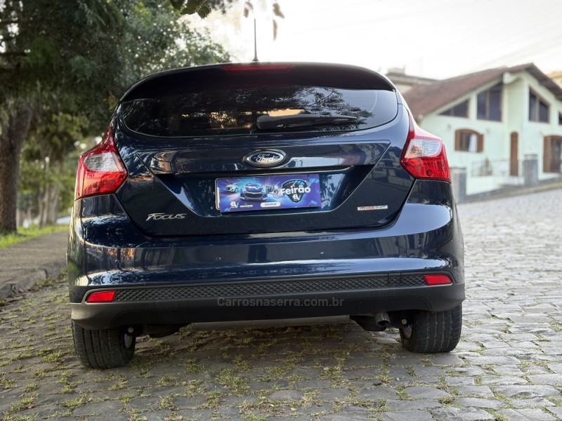 FOCUS 1.6 SE 16V FLEX 4P AUTOMÁTICO - 2014 - CAXIAS DO SUL