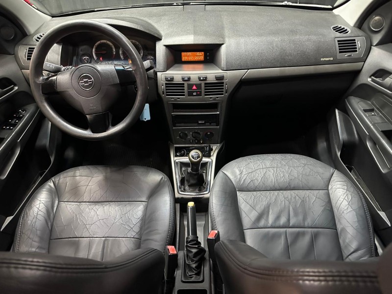 VECTRA 2.0 MPFI EXPRESSION 8V 140CV FLEX 4P MANUAL - 2009 - CAXIAS DO SUL