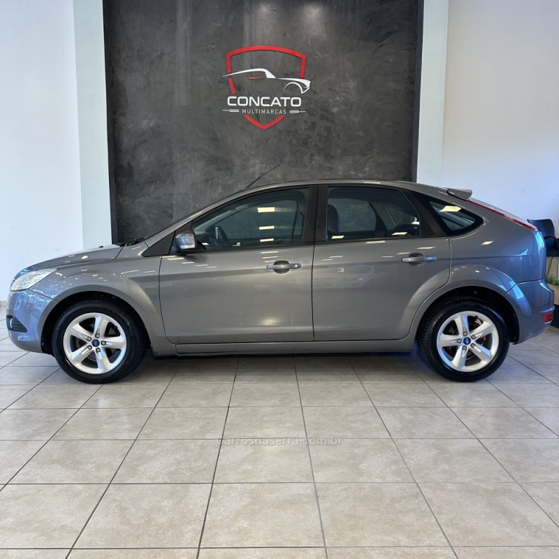 FOCUS 2.0 FC 16V GASOLINA 4P MANUAL - 2013 - FARROUPILHA