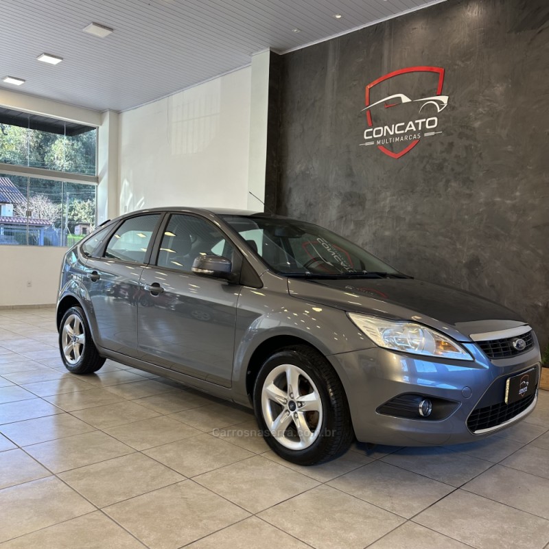 FOCUS 2.0 FC 16V GASOLINA 4P MANUAL - 2013 - FARROUPILHA