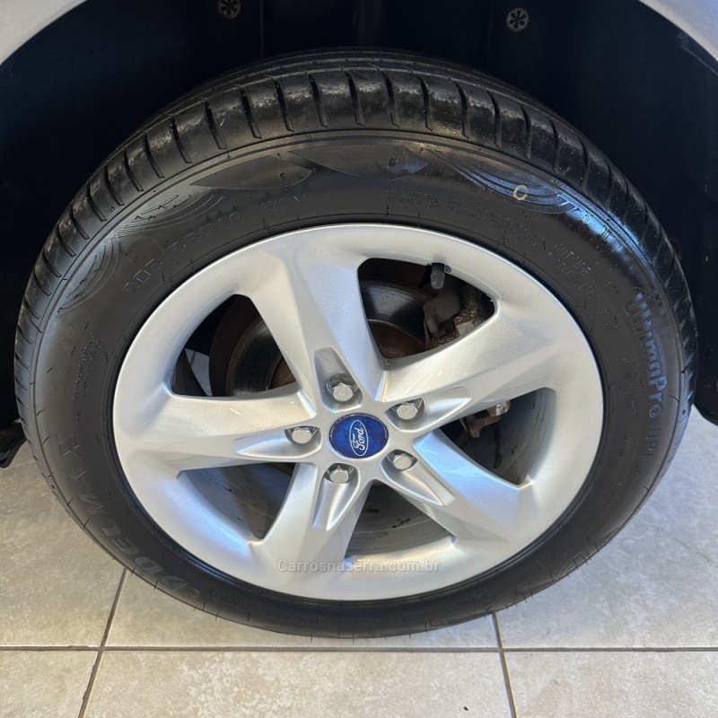 FOCUS 2.0 FC 16V GASOLINA 4P MANUAL - 2013 - FARROUPILHA