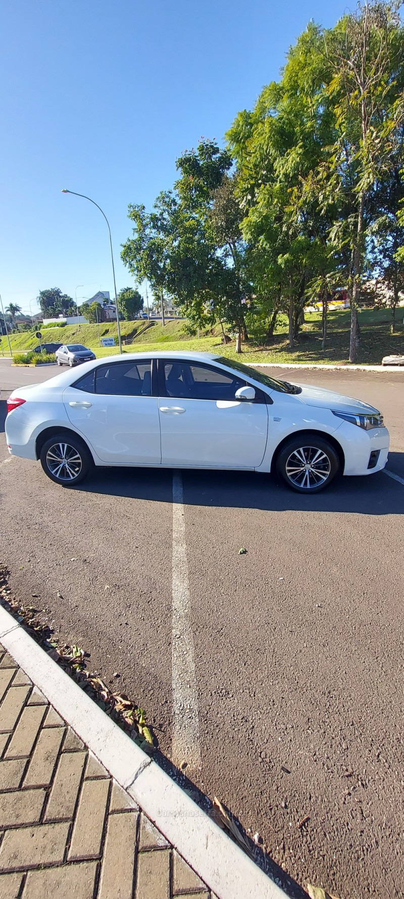 COROLLA 2.0 XEI 16V FLEX 4P AUTOMÁTICO - 2015 - BOM PRINCíPIO