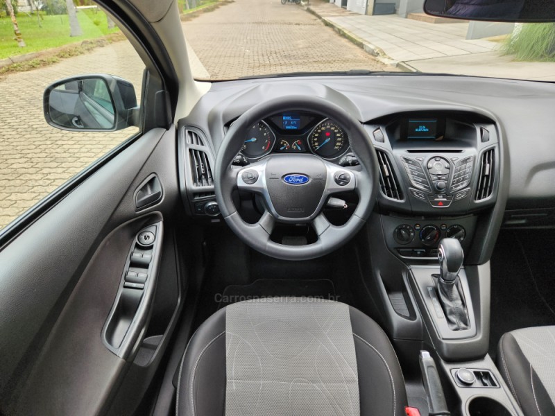 FOCUS 2.0 SE 16V FLEX 4P AUTOMÁTICO - 2015 - MONTENEGRO