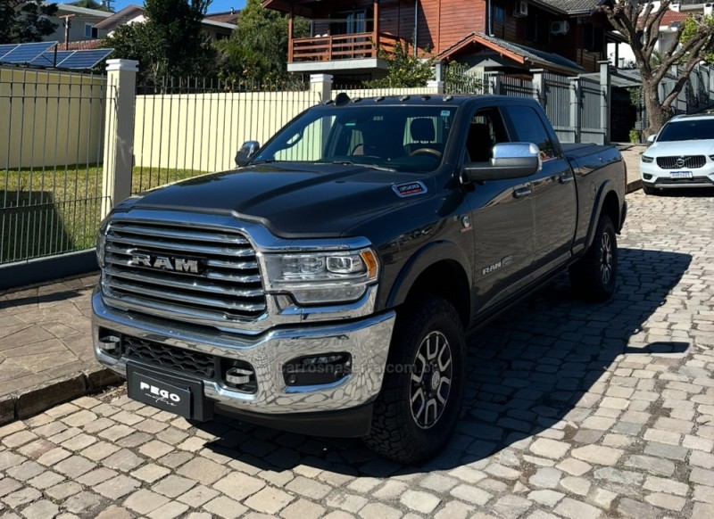 3500 LARAMIE 6.7 LONGHORN CD 4X4 TURBO DIESEL 4P AUTOMÁTICA - 2022 - BENTO GONçALVES