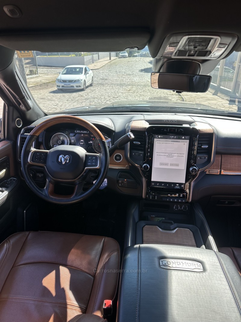3500 LARAMIE 6.7 LONGHORN CD 4X4 TURBO DIESEL 4P AUTOMÁTICA - 2022 - BENTO GONçALVES