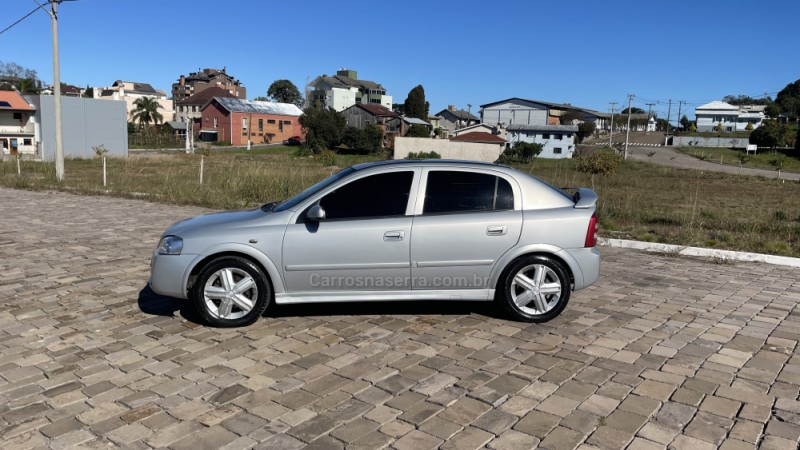 ASTRA 2.0 SFI GSI 16V GASOLINA 4P MANUAL - 2005 - VILA FLORES