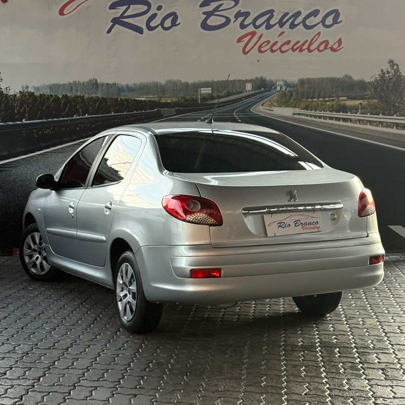 207 1.4 SEDAN XR PASSION 8V FLEX 4P MANUAL - 2013 - CAXIAS DO SUL