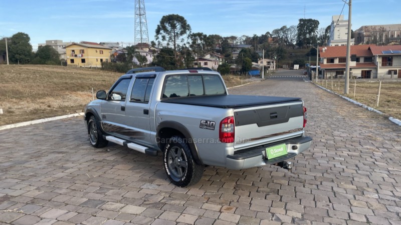 S10 2.4 MPFI RODEIO 4X2 CD 8V FLEX 4P MANUAL - 2011 - VILA FLORES