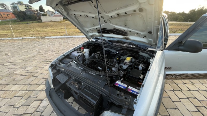 S10 2.4 MPFI RODEIO 4X2 CD 8V FLEX 4P MANUAL - 2011 - VILA FLORES