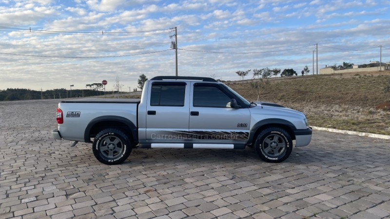 S10 2.4 MPFI RODEIO 4X2 CD 8V FLEX 4P MANUAL - 2011 - VILA FLORES