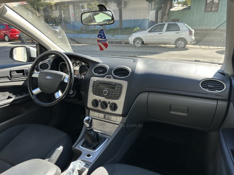 FOCUS 1.6 GLX 16V FLEX 4P MANUAL - 2010 - BENTO GONçALVES