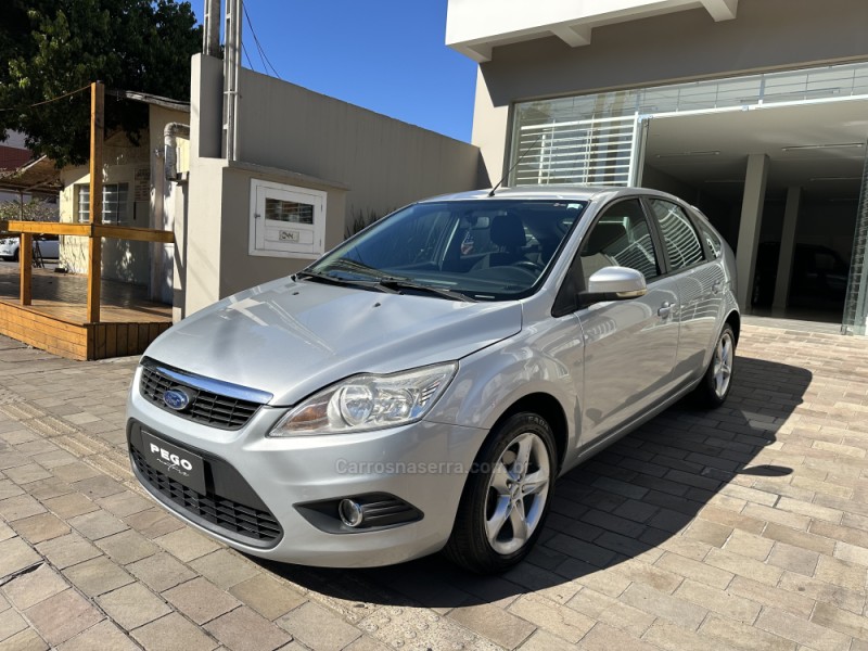 FOCUS 1.6 GLX 16V FLEX 4P MANUAL - 2010 - BENTO GONçALVES