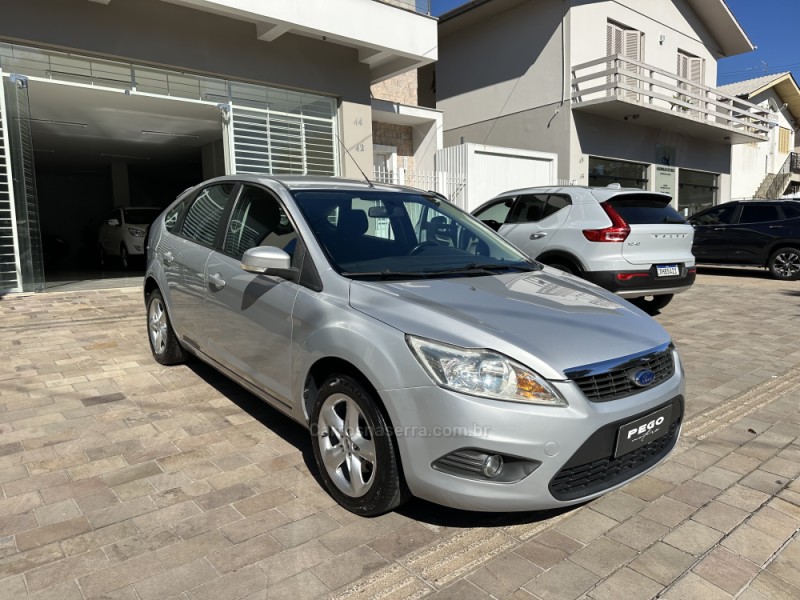 FOCUS 1.6 GLX 16V FLEX 4P MANUAL - 2010 - BENTO GONçALVES