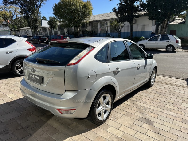 FOCUS 1.6 GLX 16V FLEX 4P MANUAL - 2010 - BENTO GONçALVES