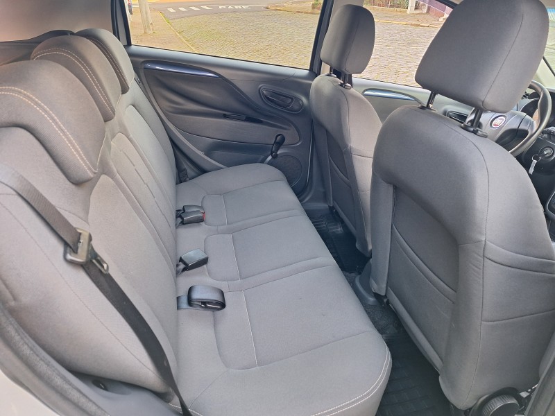 PUNTO 1.4 ATTRACTIVE ITALIA 8V FLEX 4P MANUAL - 2013 - CAXIAS DO SUL