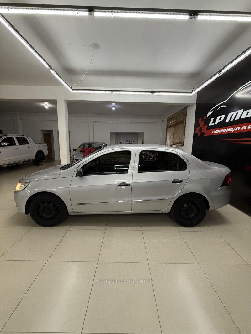 VOYAGE 1.0 12V MPI TOTALFLEX TRENDLINE 4P MANUAL - 2010 - FARROUPILHA