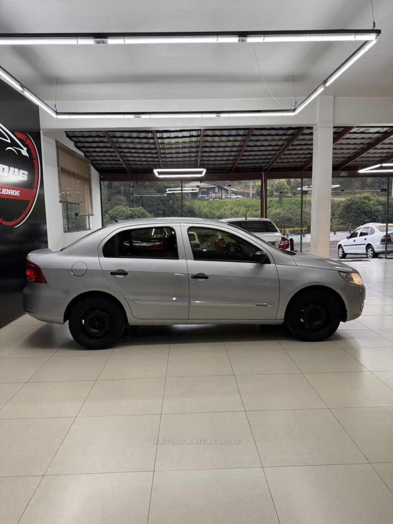 VOYAGE 1.0 12V MPI TOTALFLEX TRENDLINE 4P MANUAL - 2010 - FARROUPILHA