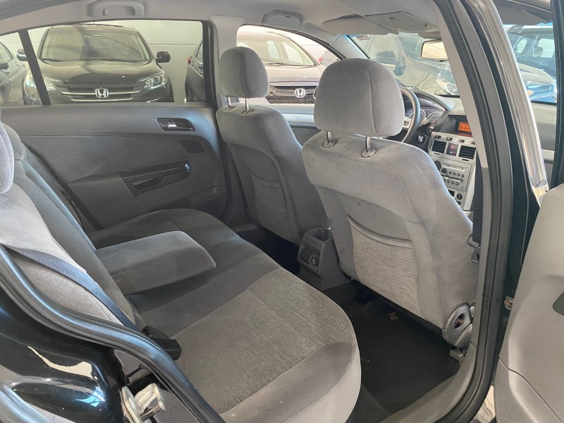 VECTRA 2.0 MPFI ELEGANCE 8V 140CV FLEX 4P MANUAL - 2010 - LAJEADO