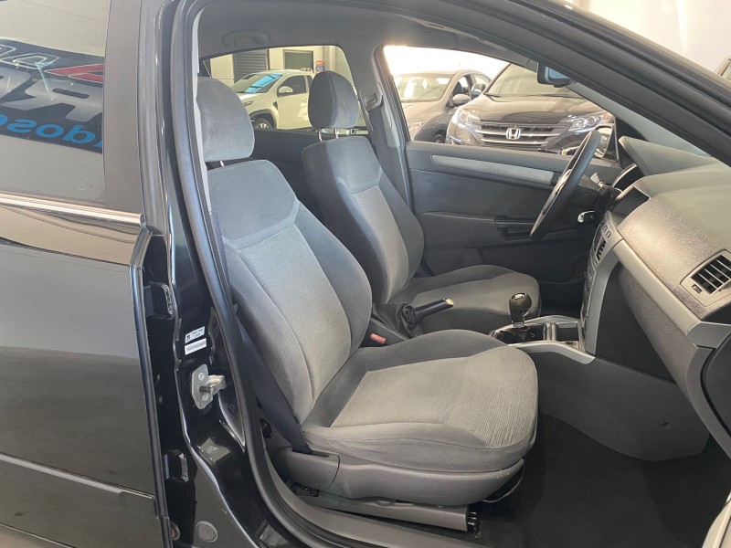 VECTRA 2.0 MPFI ELEGANCE 8V 140CV FLEX 4P MANUAL - 2010 - LAJEADO