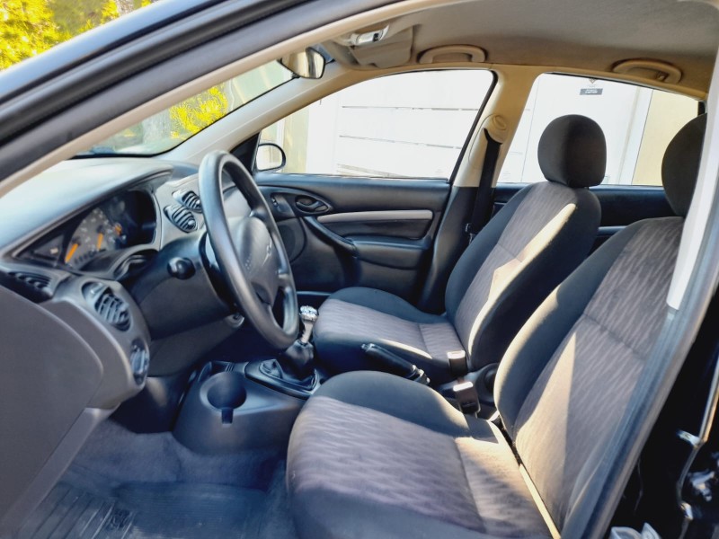 FOCUS 1.6 GLX SEDAN 8V GASOLINA 4P MANUAL - 2006 - FARROUPILHA