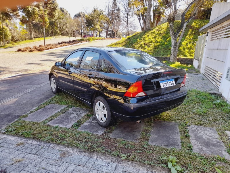 FOCUS 1.6 GLX SEDAN 8V GASOLINA 4P MANUAL - 2006 - FARROUPILHA