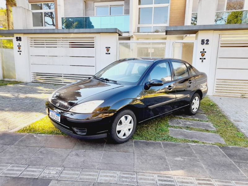 FOCUS 1.6 GLX SEDAN 8V GASOLINA 4P MANUAL - 2006 - FARROUPILHA