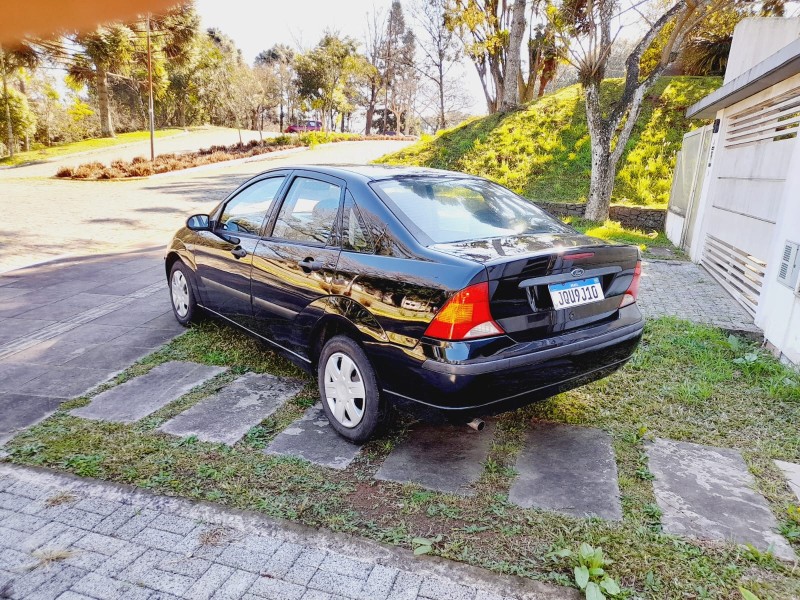 FOCUS 1.6 GLX SEDAN 8V GASOLINA 4P MANUAL - 2006 - FARROUPILHA