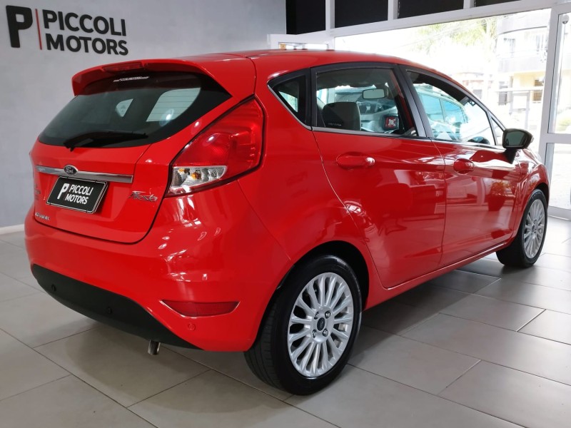 FIESTA 1.6 TITANIUM HATCH 16V FLEX 4P AUTOMÁTICO - 2014 - CAXIAS DO SUL