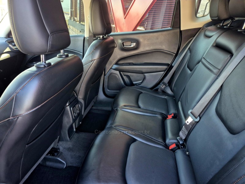 COMPASS 2.0 16V DIESEL LONGITUDE 4X4 AUTOMÁTICO - 2018 - FARROUPILHA