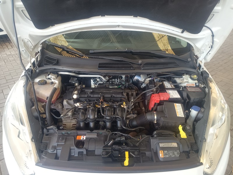 FIESTA 1.6 SE HATCH 16V FLEX 4P MANUAL - 2015 - CAXIAS DO SUL
