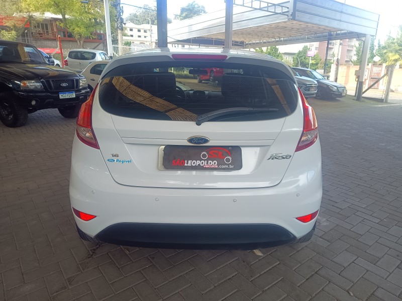 FIESTA 1.6 SE HATCH 16V FLEX 4P MANUAL - 2015 - CAXIAS DO SUL