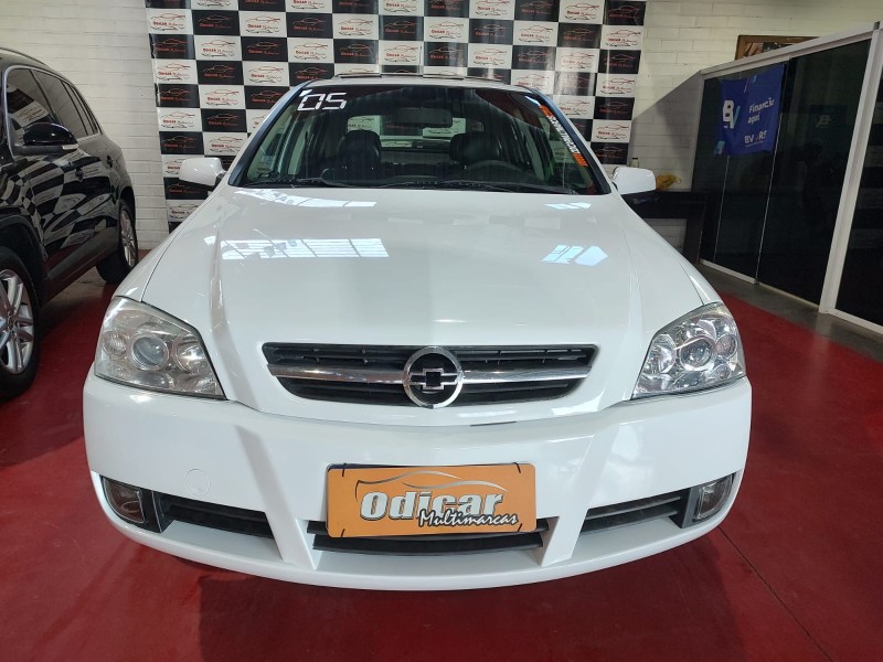ASTRA 2.0 SFI GSI 16V GASOLINA 4P MANUAL - 2005 - CAXIAS DO SUL