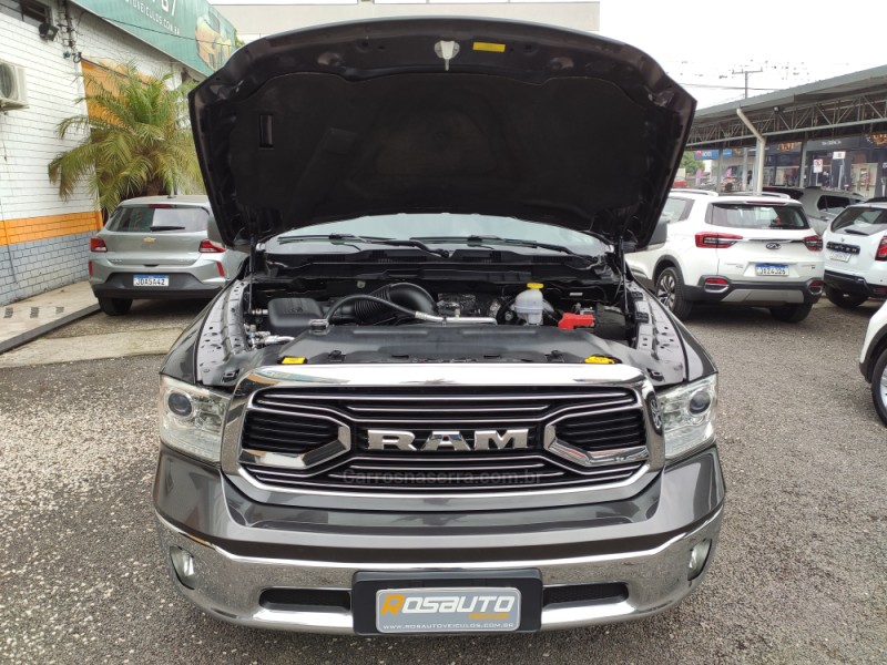 CLASSIC 5.7 LARAMIE V8 HEMI 4P GASOLINA AUTOMÁTICA - 2023 - VENâNCIO AIRES