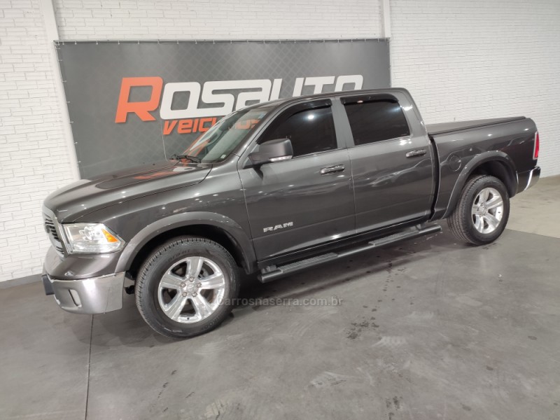 CLASSIC 5.7 LARAMIE V8 HEMI 4P GASOLINA AUTOMÁTICA - 2023 - VENâNCIO AIRES