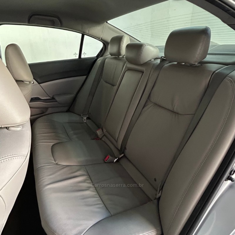 CIVIC 2.0 LXR 16V FLEX 4P AUTOMÁTICO - 2015 - VACARIA