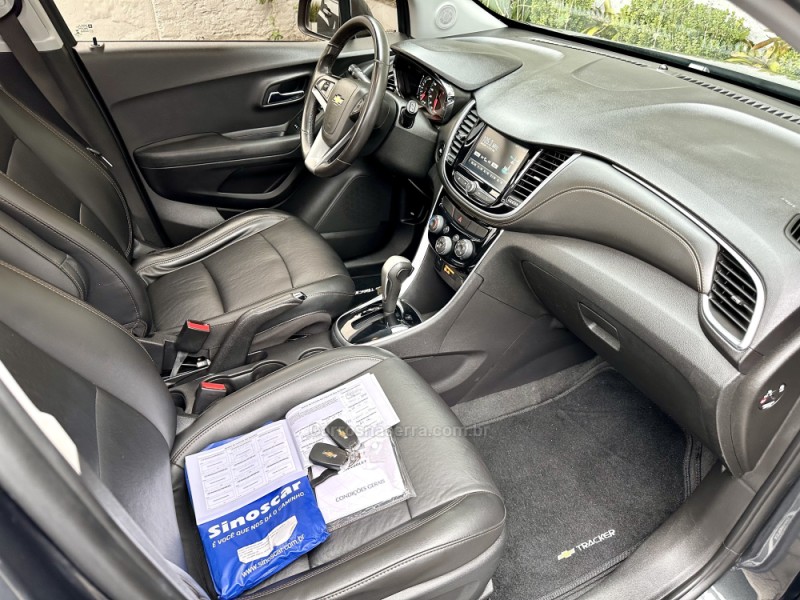 TRACKER 1.4 16V TURBO FLEX LTZ AUTOMÁTICO - 2017 - SAPIRANGA