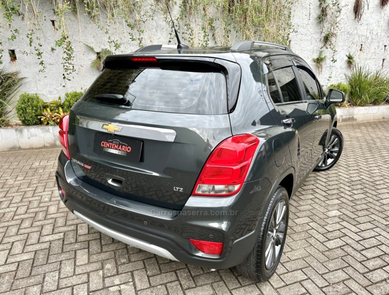 TRACKER 1.4 16V TURBO FLEX LTZ AUTOMÁTICO - 2017 - SAPIRANGA