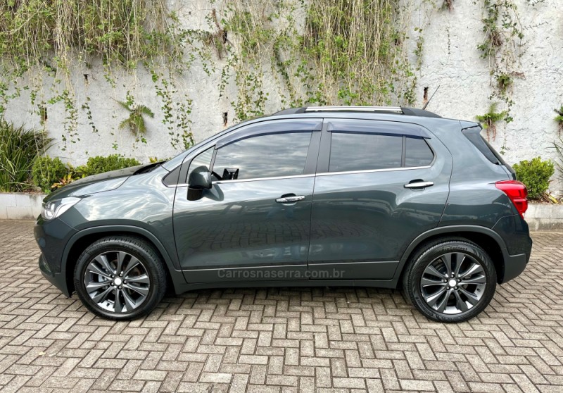 TRACKER 1.4 16V TURBO FLEX LTZ AUTOMÁTICO - 2017 - SAPIRANGA