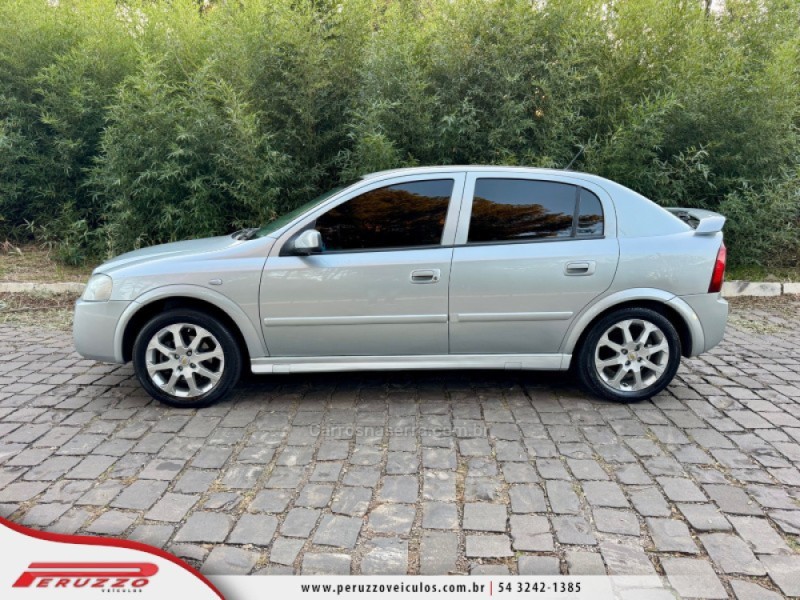 ASTRA 2.0 MPFI ADVANTAGE 8V FLEX 4P MANUAL - 2011 - NOVA PRATA