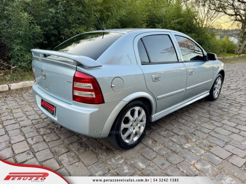 ASTRA 2.0 MPFI ADVANTAGE 8V FLEX 4P MANUAL - 2011 - NOVA PRATA