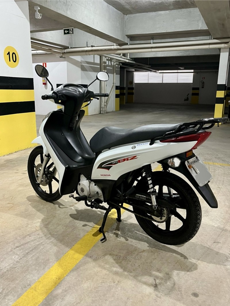 BIZ 125 EX - 2015 - CARLOS BARBOSA