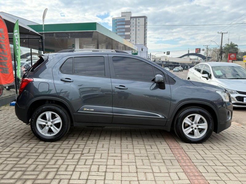 TRACKER 1.8 MPFI FREERIDE 4X2 16V FLEX 4P MANUAL - 2014 - LAGOA VERMELHA