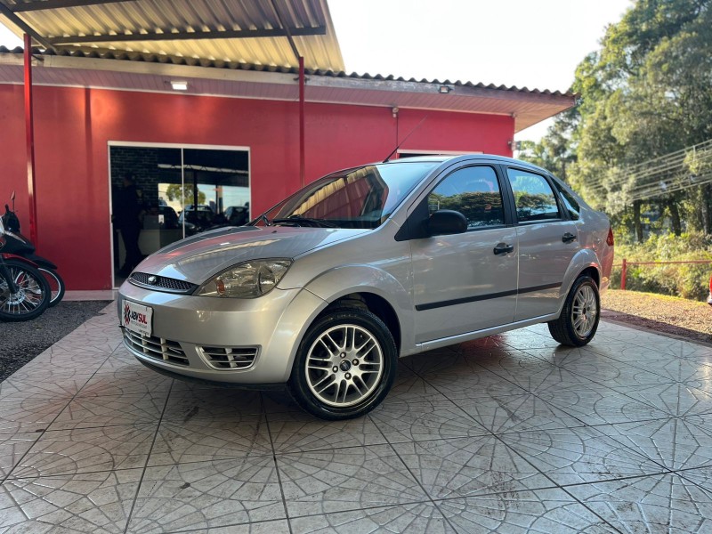 fiesta 1.6 mpi sedan 8v flex 4p manual 2005 caxias do sul