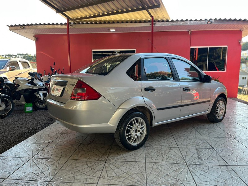 FIESTA 1.6 MPI SEDAN 8V FLEX 4P MANUAL - 2005 - CAXIAS DO SUL
