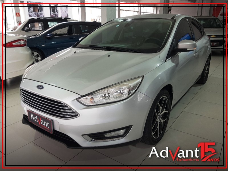 focus 2.0 titanium hatch 16v flex 4p automatico 2016 caxias do sul