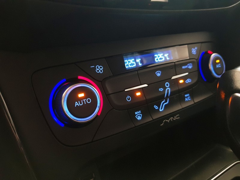 FOCUS 2.0 TITANIUM HATCH 16V FLEX 4P AUTOMÁTICO - 2016 - CAXIAS DO SUL