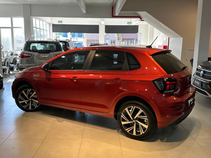 POLO 1.0 170 TSI 12V HIGHLINE FLEX 4P AUTOMÁTICO - 2024 - CAXIAS DO SUL