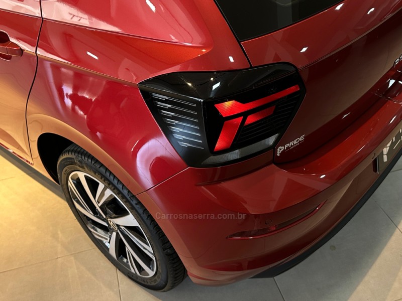 POLO 1.0 170 TSI 12V HIGHLINE FLEX 4P AUTOMÁTICO - 2024 - CAXIAS DO SUL